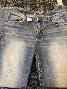 BKE TYLER Straight Leg Women’s Faded Light Blue Jeans